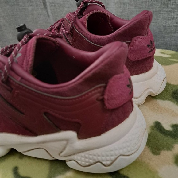 Adidas Womens Size 8 Ozweego Plus W Victory Crimson Running Shoes H01184 - Picture 7 of 10